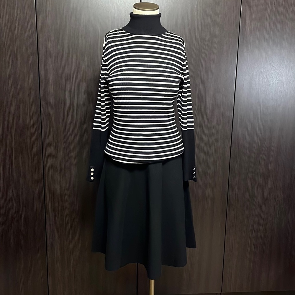 Stripe turtle neck
